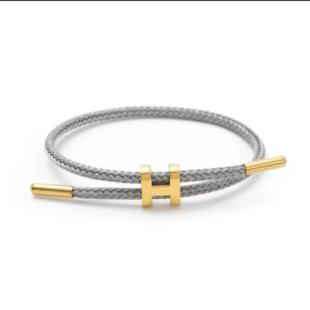 Beautiful designer inspired ! High quality Bracelet Unisex